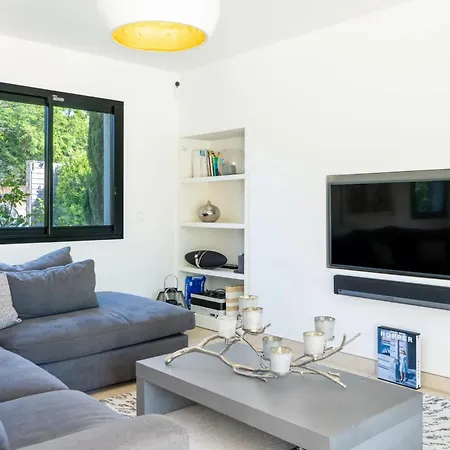Family House 4 Bedrooms - Close To The Sea Сasa de vacaciones
